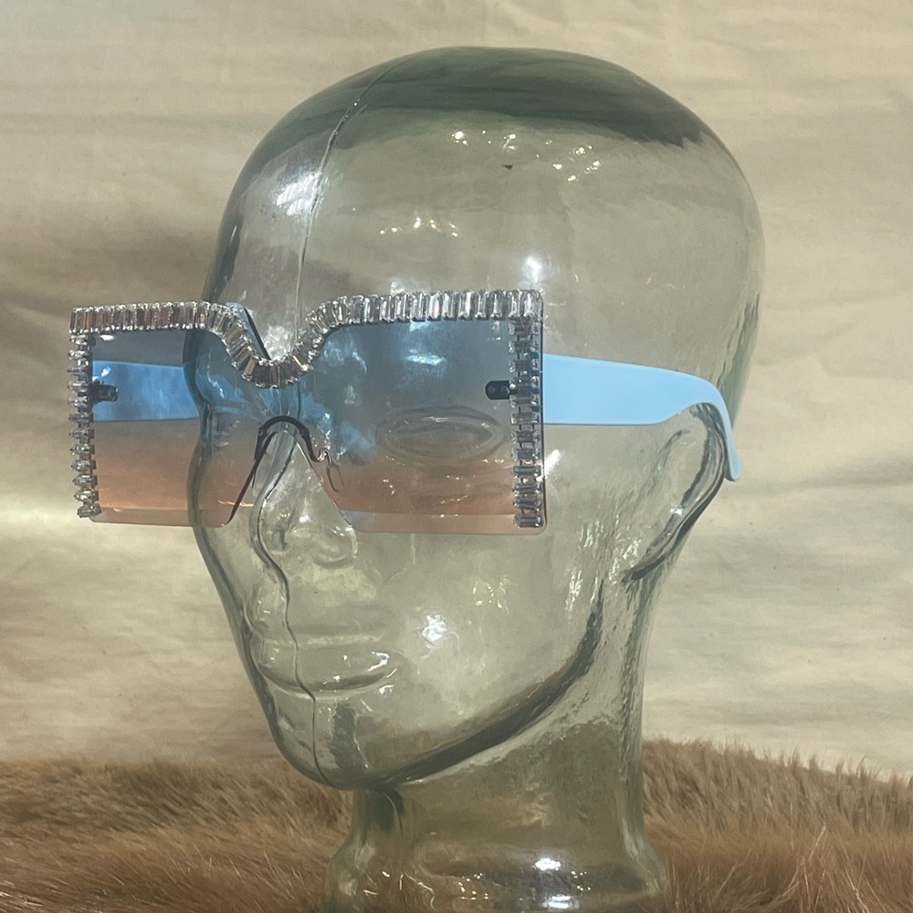 Fabulous Large Frame Sunglasses